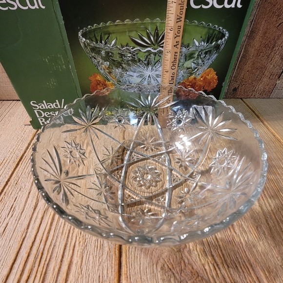 Anchor Hocking Prescut Clear 8.75" Round Salad/Dessert Bowl w/ Original Box - Picture 4 of 5